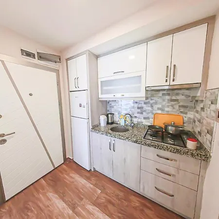 Cozy Flat Close To Konyaaltı '6' *